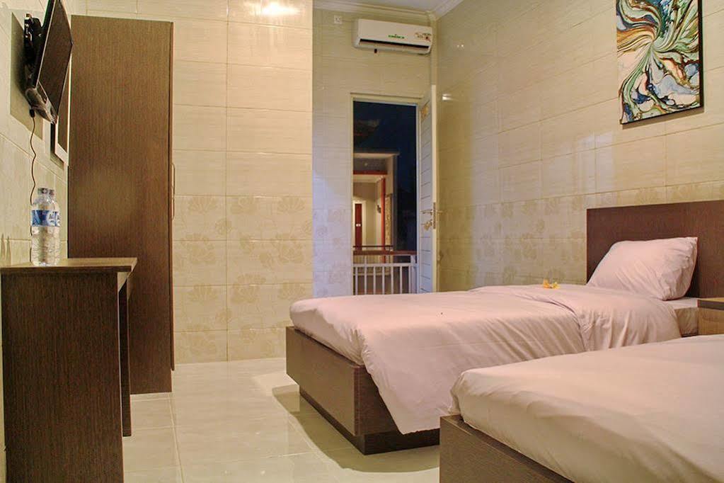 Angkul Angkul Beach Inn Kuta By Kamara Экстерьер фото
