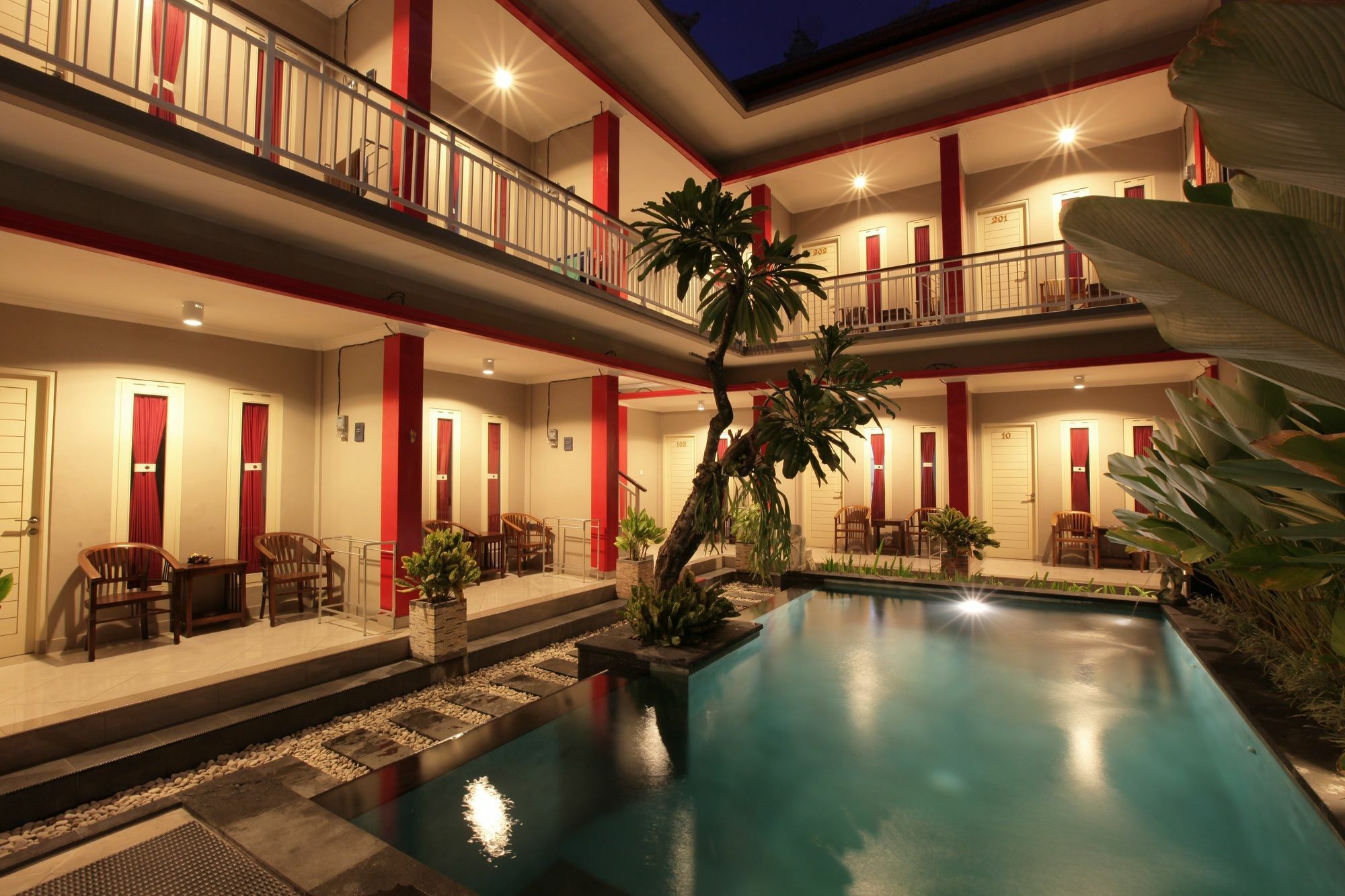 Angkul Angkul Beach Inn Kuta By Kamara Экстерьер фото
